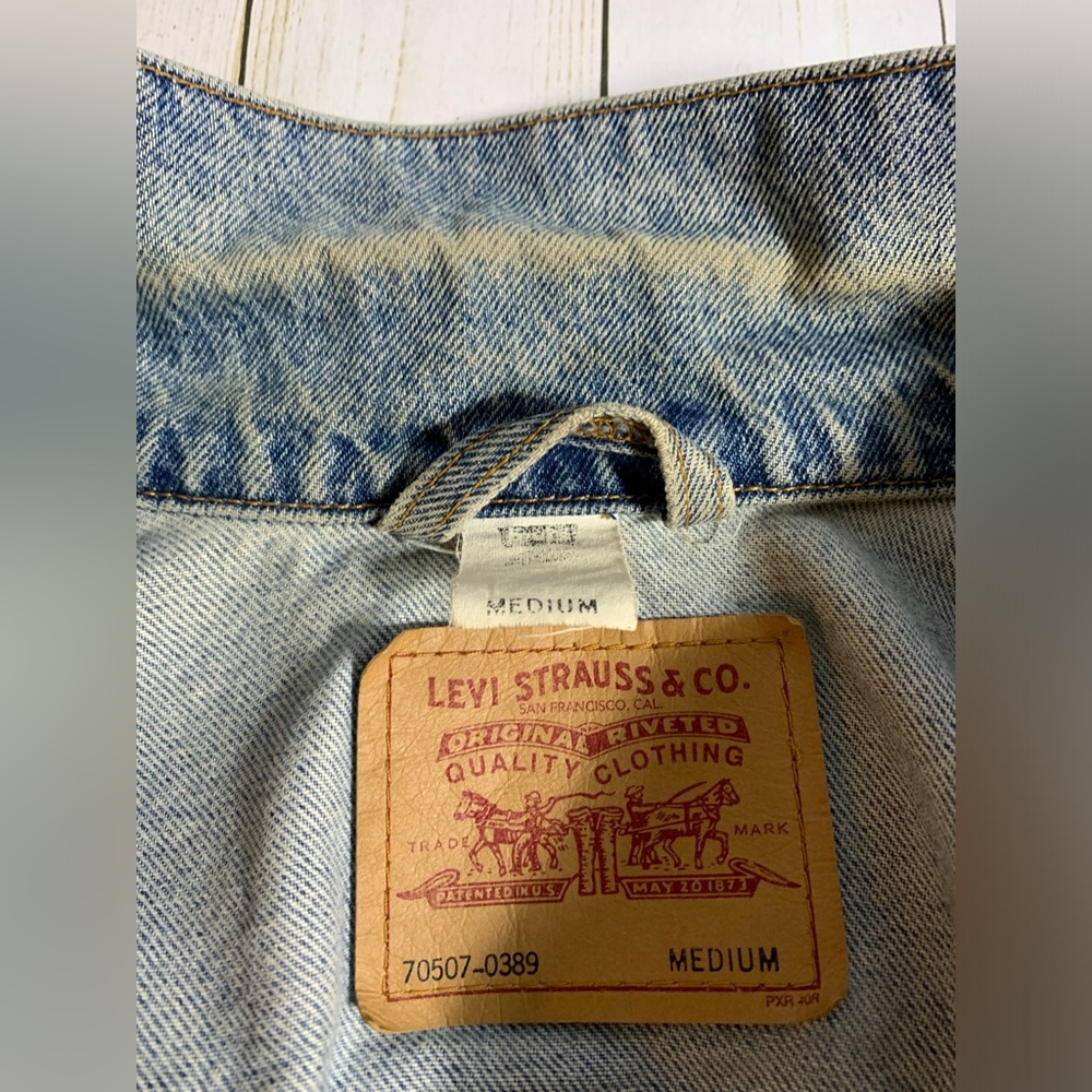 Vintage 90's Levi's Men's Trucker Denim Jean Jacket Light Blue Size Medium - Picture 5 of 7